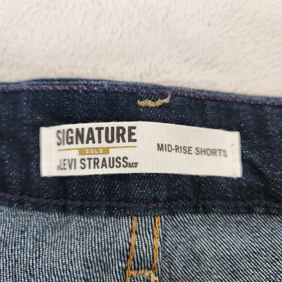 Levis Jean Shorts Women Size 26 Midrise Denim Blue Cuffed Pockets Signature Gold - Picture 5 of 12